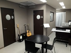 T-Music Yokohama 受付および待合室